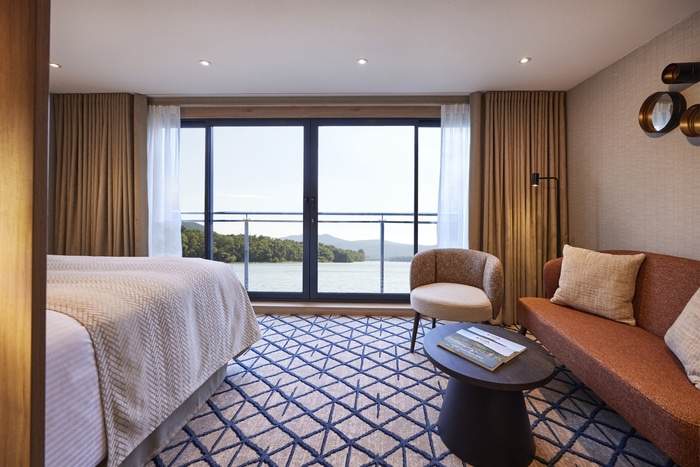 Viva Cruises Viva Two - Suite 2.jpg